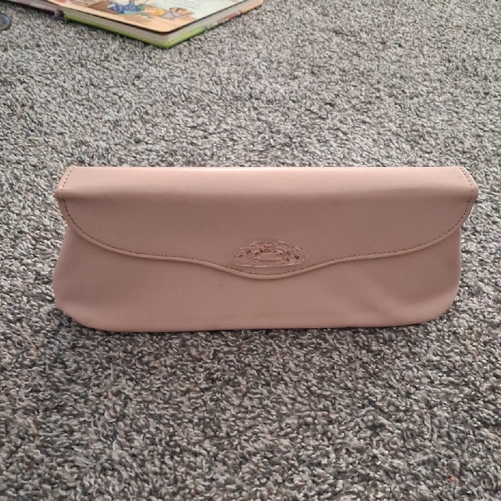 Elegant Cream Clutch